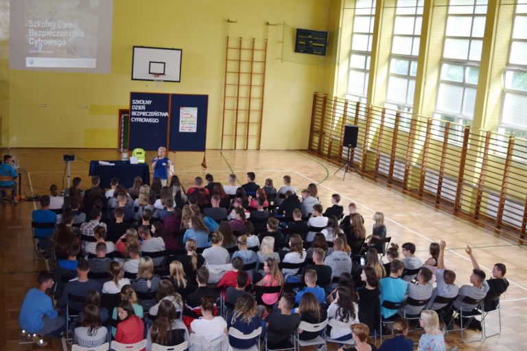 Szkolny Dzień Bezpieczeństwa Cyfrowego w ZS i. Żołnierzy Armii Krajowej w Makowie Mazowieckim